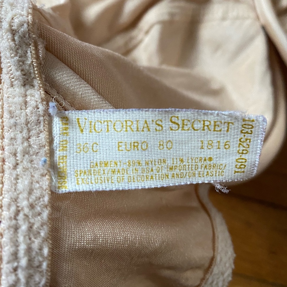 Vintage Victoria’s Secret Satin Bras - Bundle of 3 - Picture 2 of 5